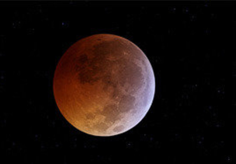 Main lua vermelha eclipse bh brasil