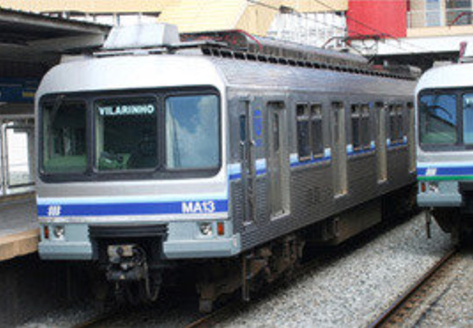Main 2204 cbtu trem acoplado metro bh