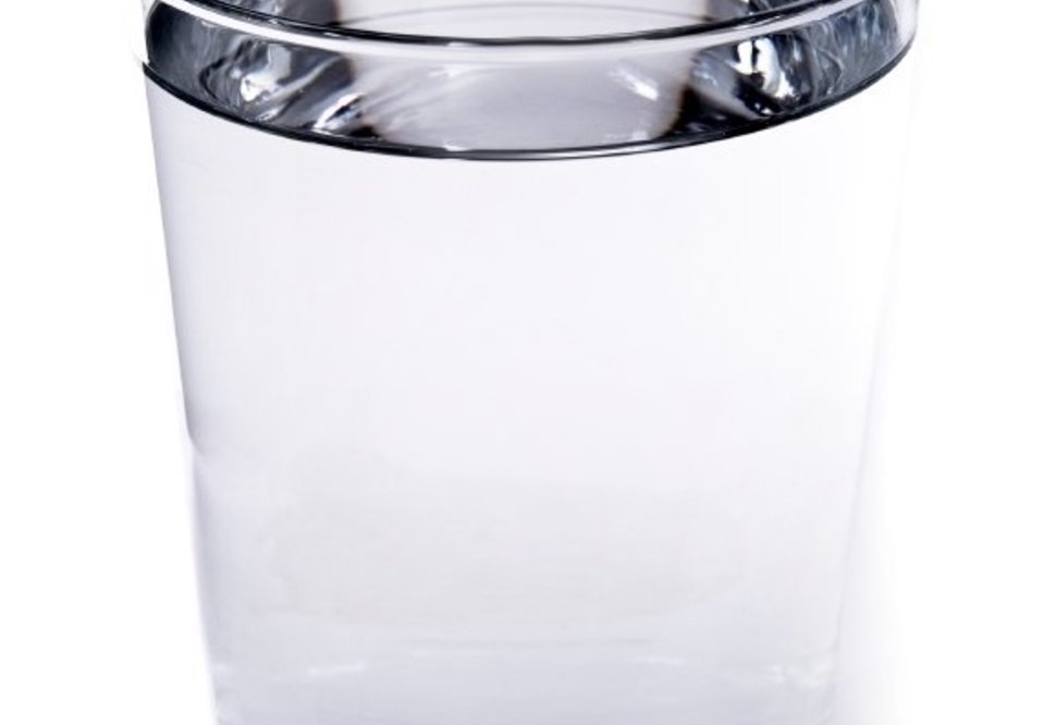 Main 125653 copo de agua