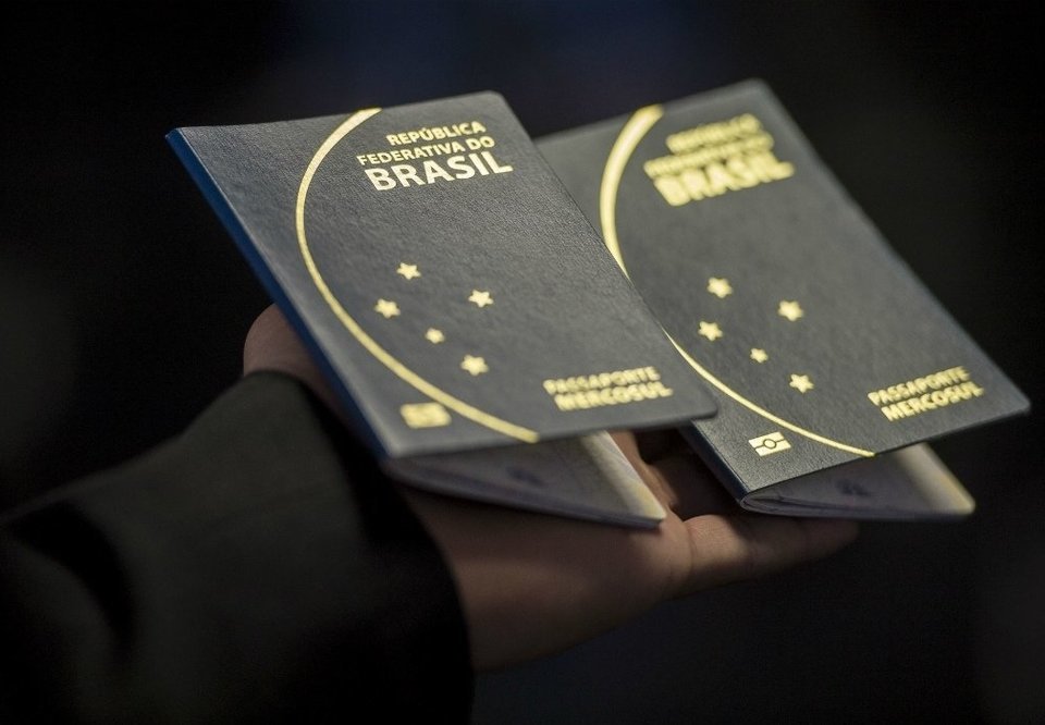Main 151354 passaporte
